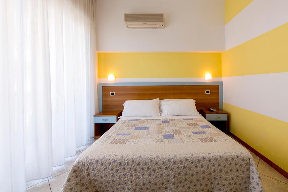 Hotel Le Soleil San Benedetto del Tronto Exterior foto